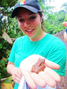 Paige Triola ’14 holds a tree frog. Paige Triola ’14 holds a tree frog.