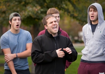 2010 Homecoming Weekend: Saturday Activities: Annual Alumni Tailgate on the Quad  (4571)
