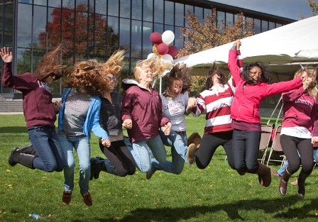 2010 Homecoming Weekend: Saturday Activities: Annual Alumni Tailgate on the Quad  (4571)