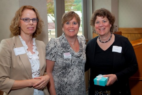 Ellen Kravet Burke '76, right, is a recipient of an Externship Commitment Award.
