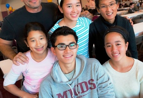 Vincent Stanec '17 has lunch with his dad, Vince, mom, Renee, and sisters Allison, Lori, and Nicole.