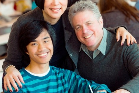 Wes Halperin ’17 at the Anything Goes Family Lunch with his parents, Luisa and Guy
