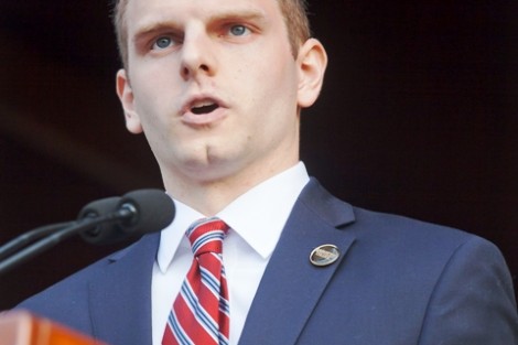 Connor Heinlein '15, president of Student Government, welcomes the students to Lafayette.