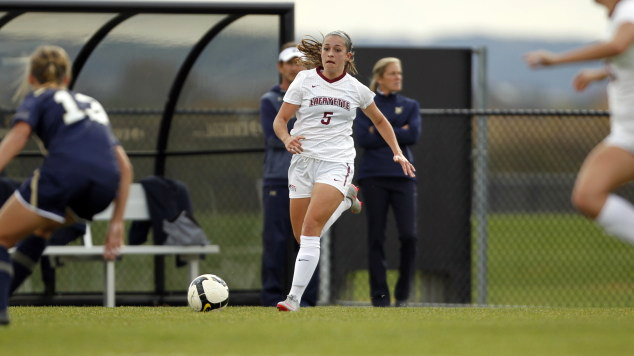 Anna Wissler ’16 was one of three soccer players with a 4.0 GPA.