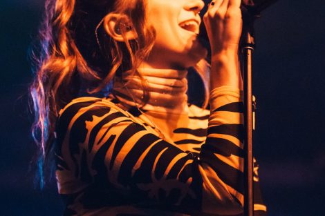 Pop singer Daya performs a number.