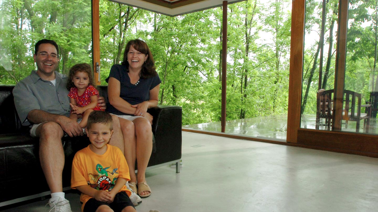 Architect Joe Biondo Joe Biondo with son Michael, daughter Abrienne, and wife Cathy (photo by Blue47)