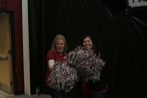 Wells Fargo employees shake their pom poms.