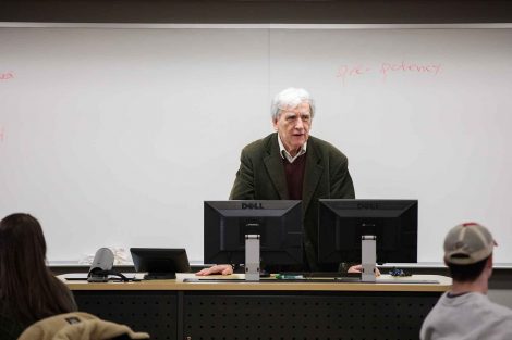 Cedomir Vasic speaks to students in the workshop about his process.