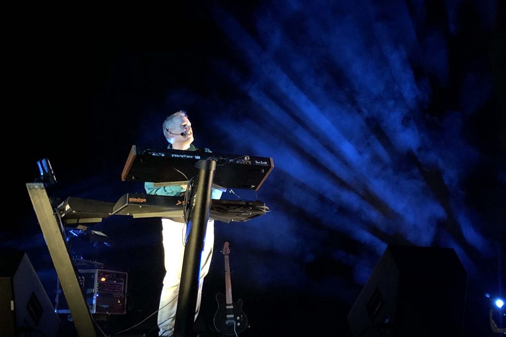 Kirk O’Riordan plays and sings.