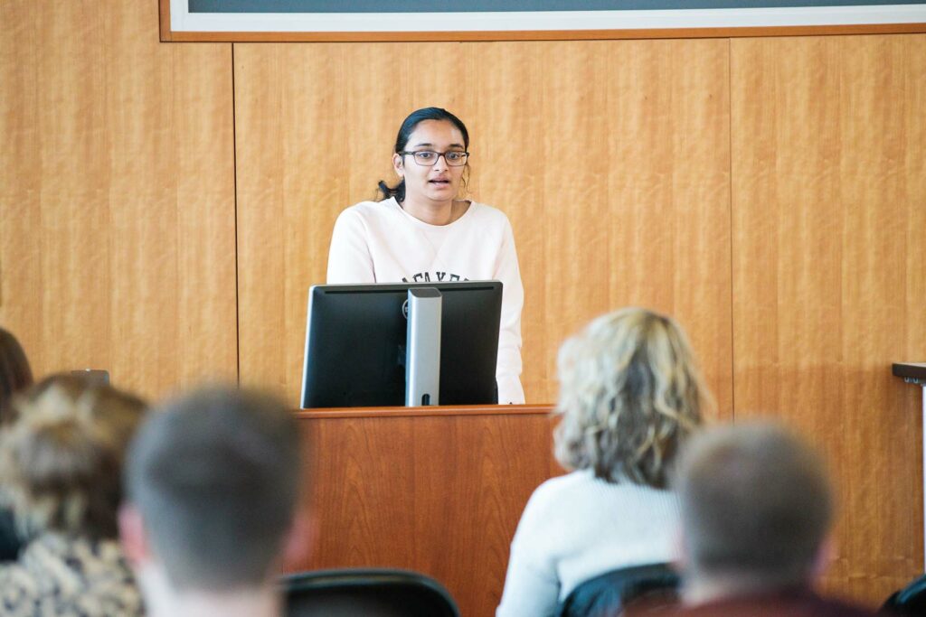 Zahra Gandhi ’21 reads from her work