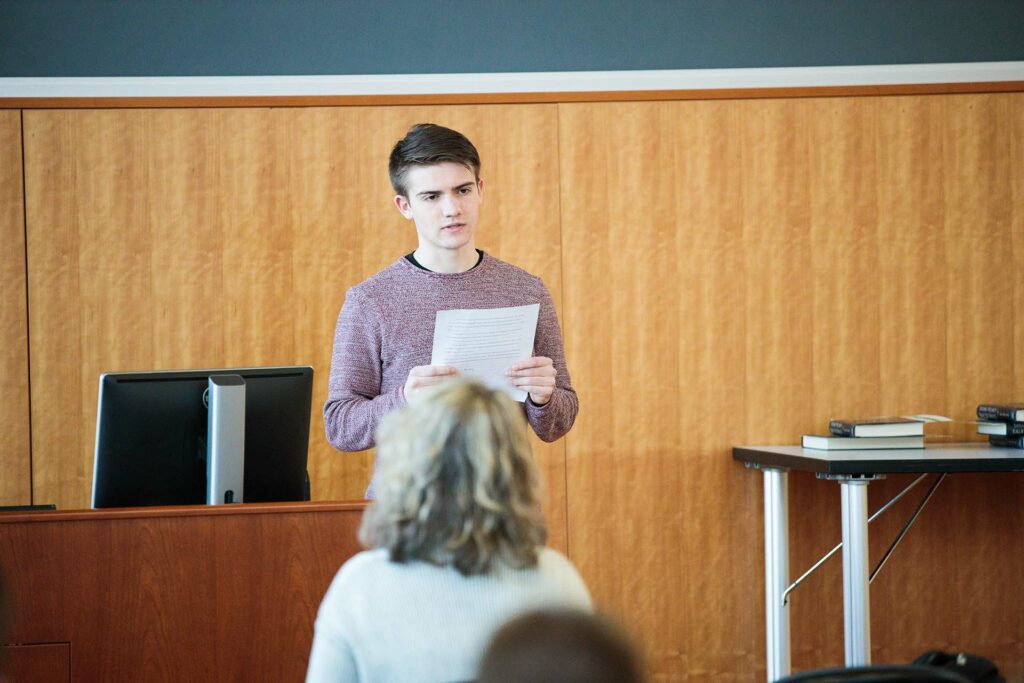 Roman Daniel ’22 reads his work