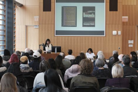 Professors lecture on poet Gwendolyn Brooks