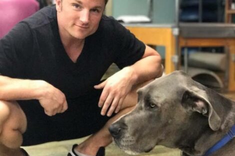 Kaila Aguerre ’20's friend, Chris, with a dog