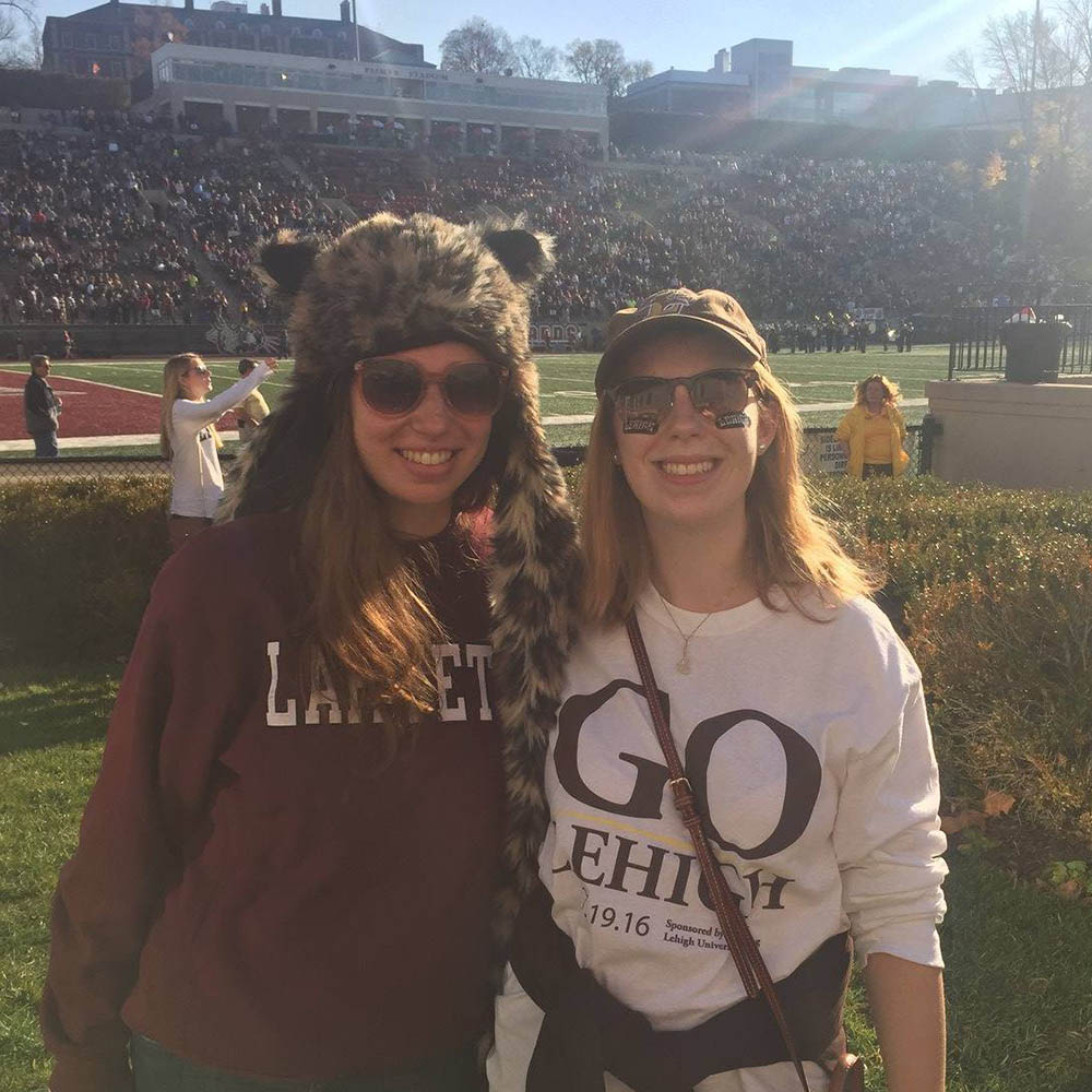 Olivia Resnick and sister