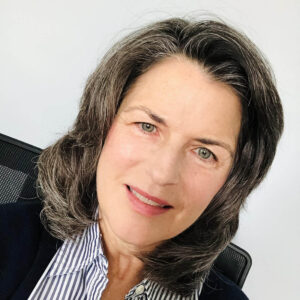 Susan Averett headshot