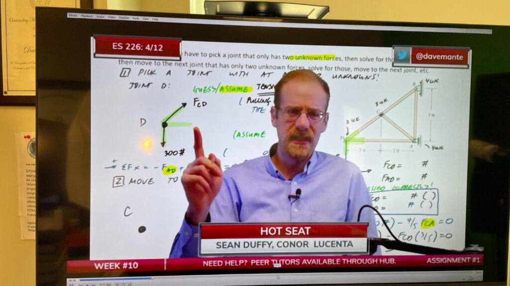 Prof. Dave Mante used a news anchor delivery method for his classes
