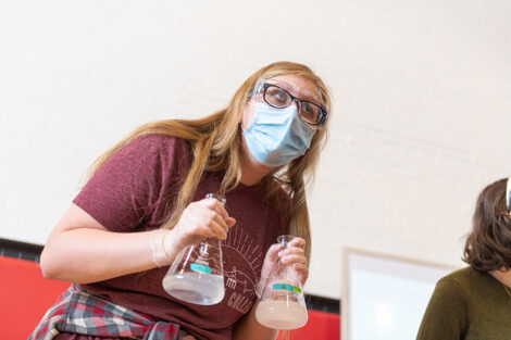 Mike Senra's Chemical and Biomolecular Engineering students teach at Paxinosa Elementary School as part of Connected Classrooms, Dec. 2021