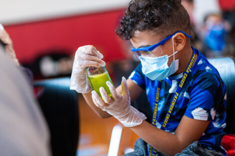 Mike Senra's Chemical and Biomolecular Engineering students teach at Paxinosa Elementary School as part of Connected Classrooms, Dec. 2021